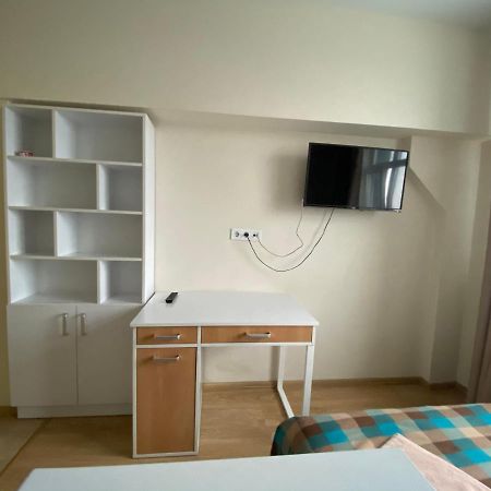 Bysmarthouse Aparthotel Kiev Bagian luar foto