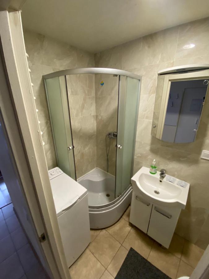 Bysmarthouse Aparthotel Kiev Bagian luar foto