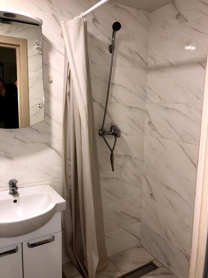 Bysmarthouse Aparthotel Kiev Bagian luar foto