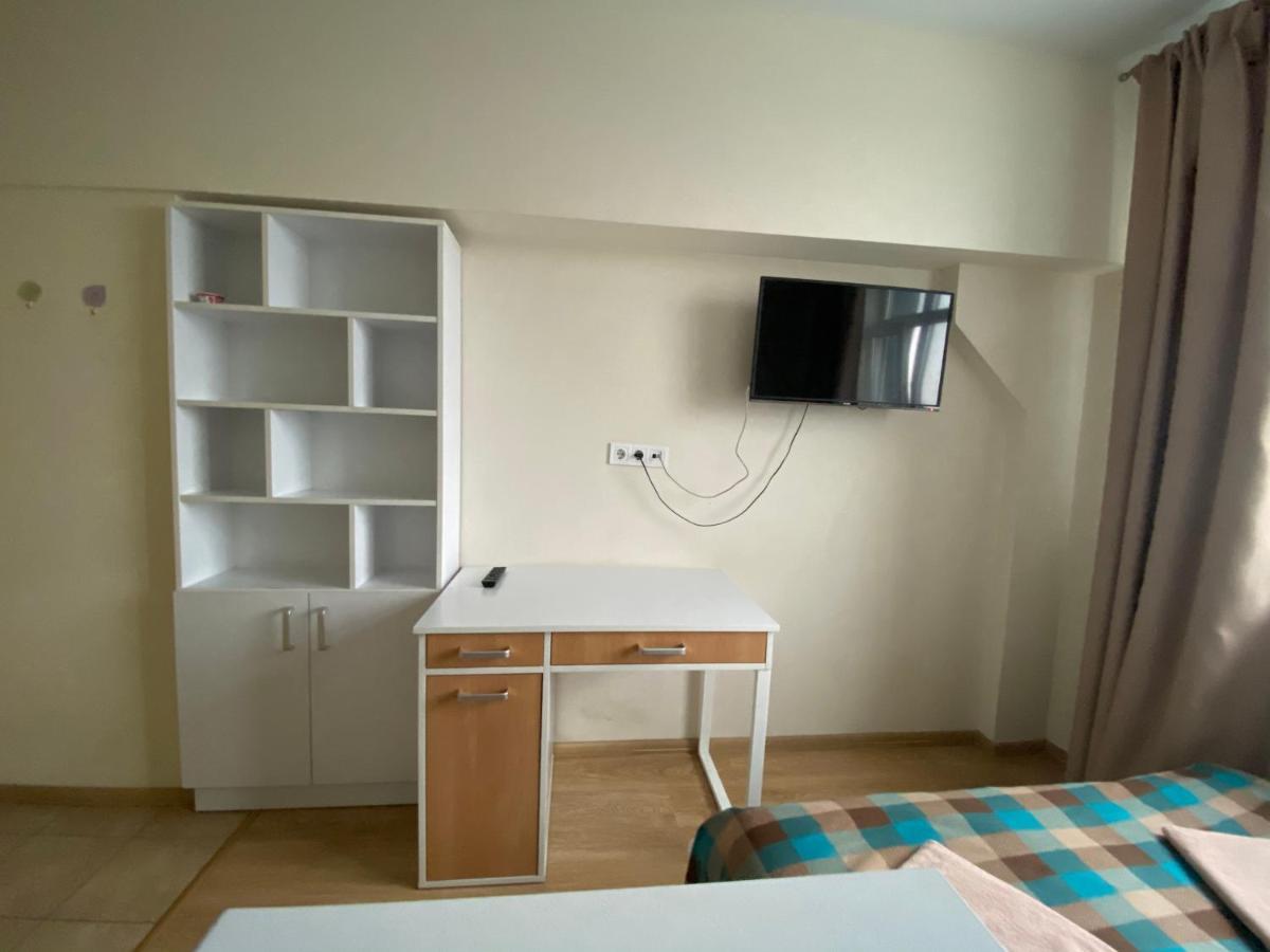 Bysmarthouse Aparthotel Kiev Bagian luar foto